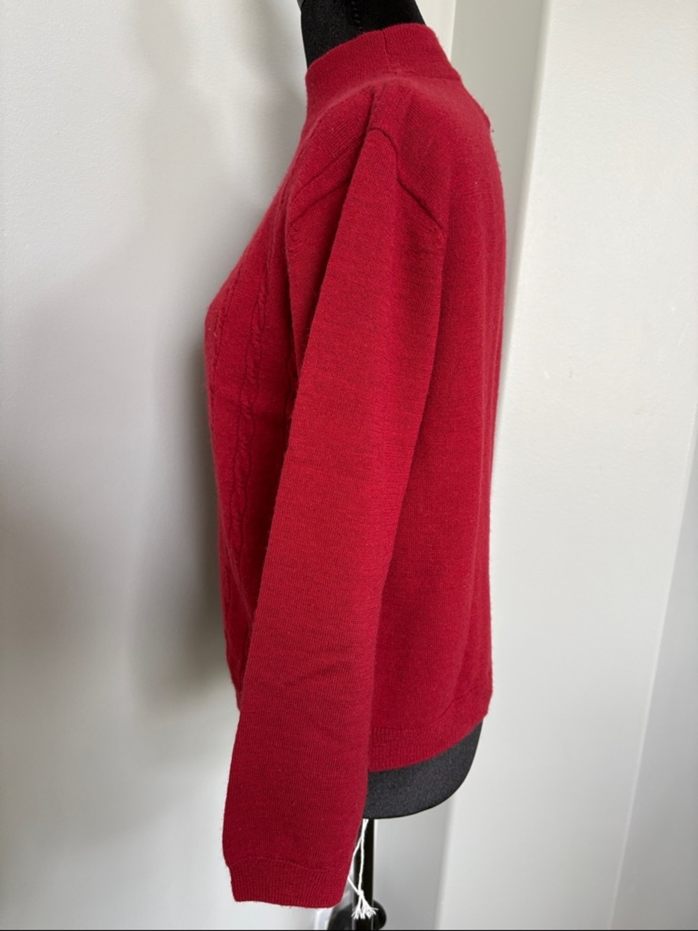 Tabi International Women's Red Cable Knit Mock Neck Sweater-Pure Wool - Picture 3 of 4